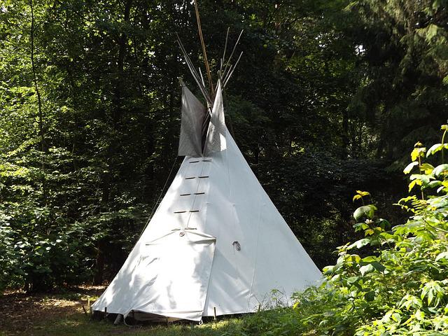 tipi-in-forest